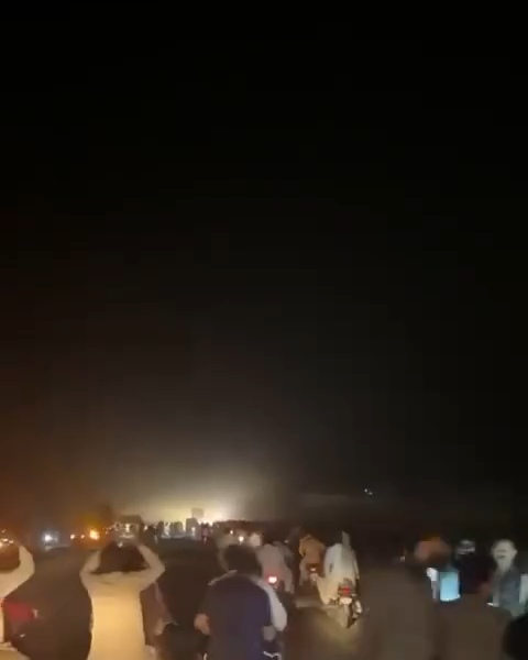 VideoCapture_20250507-012701_1746577682