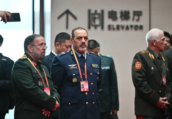 amir-nasirzadeh-please-immediately-remove-1062750517